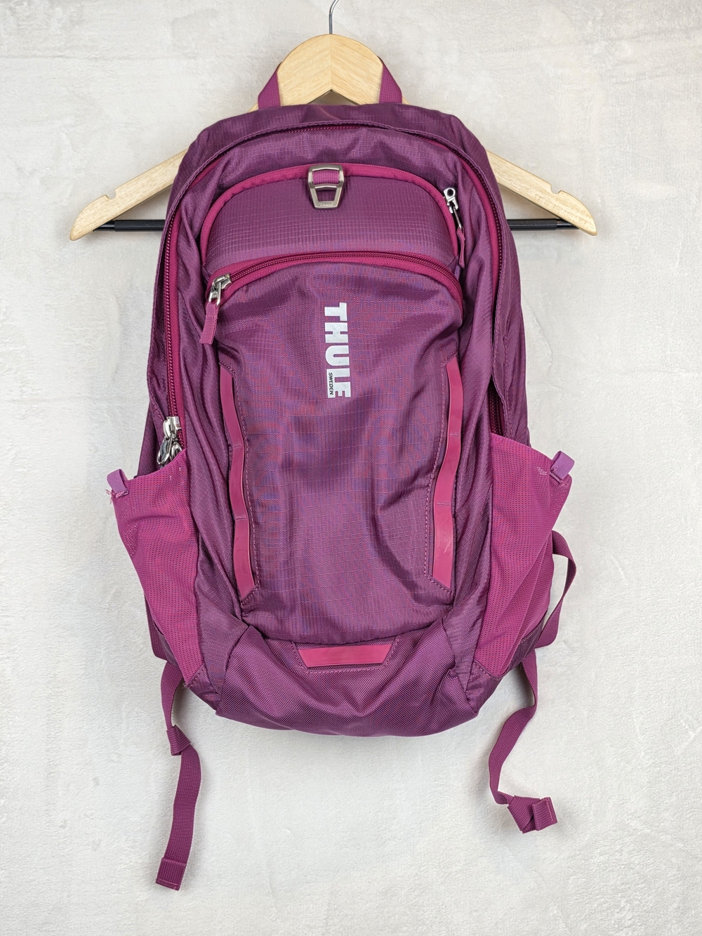 Thule EnRoute Strut 19L Laptop Backpack Raspberry SafeZone Daypack Sweden